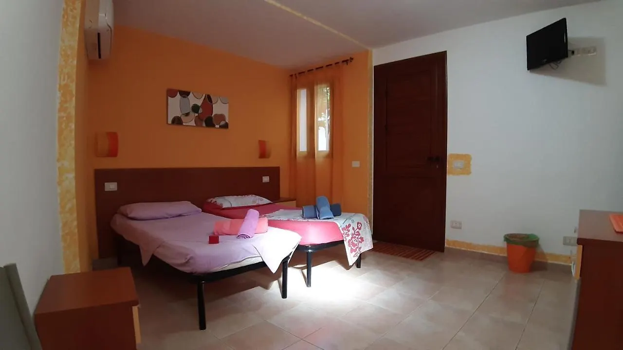 بيت ضيافة Guesthouse Affittacamere Goloritze كالا غونوني